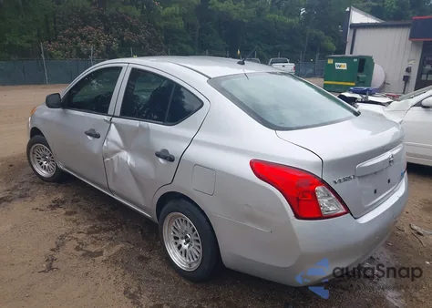 2014 Nissan Versa 1.6 S z USA, uszkodzony, nr VIN 3N1CN7APXEL804340